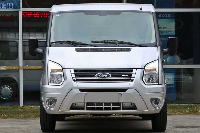 北京租14座小型客車帶司機出游多少錢？