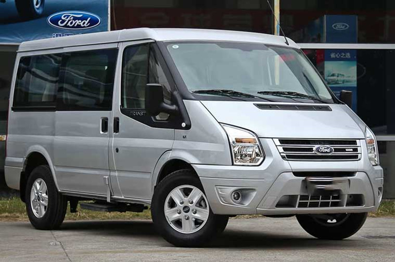 北京租14座小型客車帶司機出游