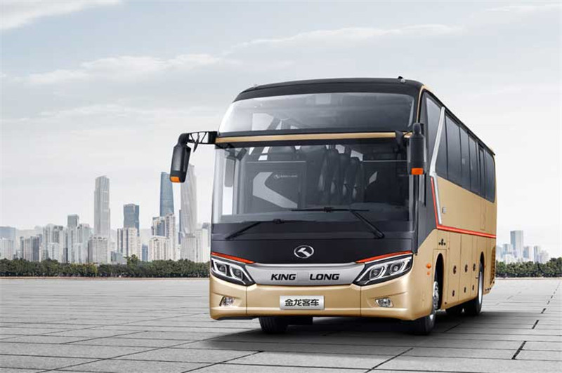 北京出游租38座金龍客車一天費用多少?