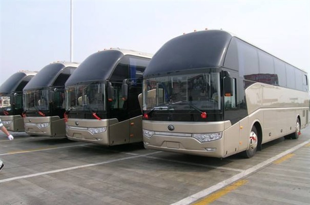 30人的大巴車包車價(jià)格一般是多少錢？1000~1500元左右