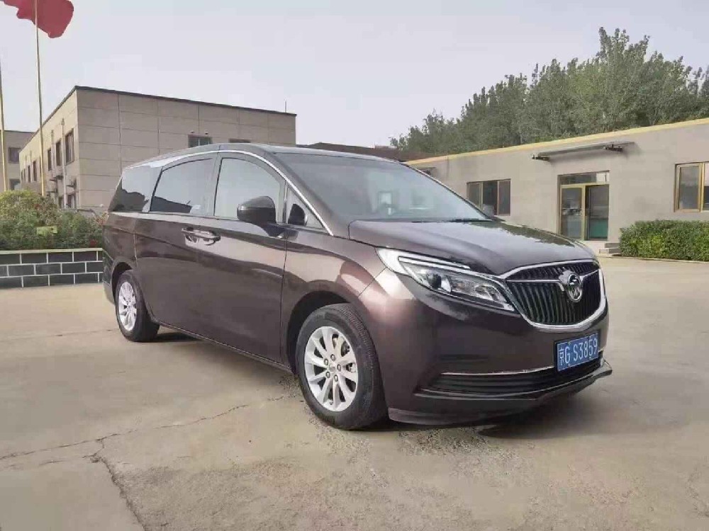 北京別克GL8商務包車帶司機多少錢一天？7座別克GL8包車接送價格？