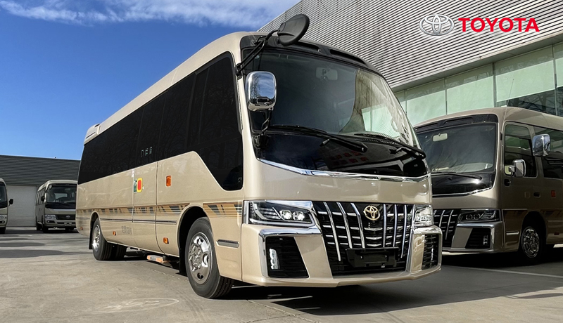 北京租豐田考斯特包車配司機一天價格是多少？