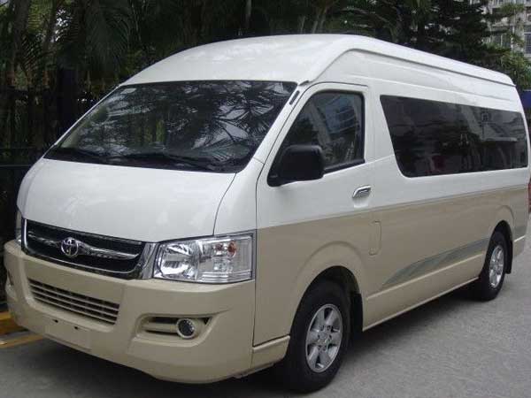 北京租車18座豐田海獅包一天帶司機多少錢？