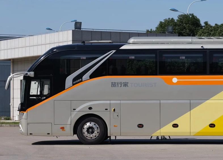 北京租賃大巴車收費標準：30座-50座包車價格解析